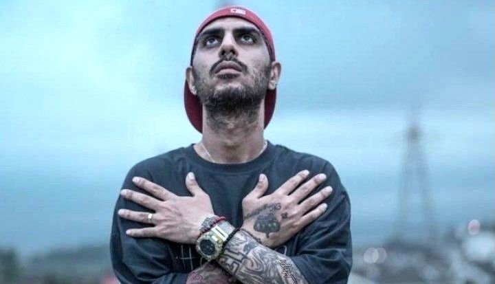 لحظه فرار رضا پیشرو از ایران