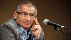 علیه صادق زیباکلام اعلام جرم شد