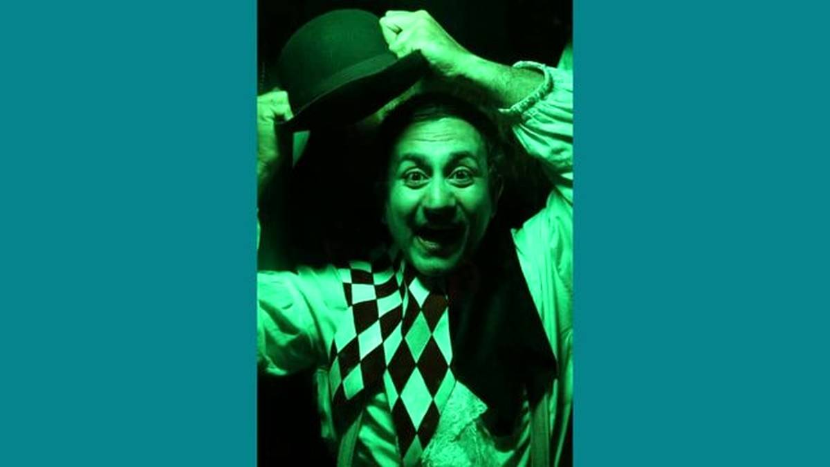 چالش‌های یک بازیگر برای بازی در ۳۰ شخصیت متفاوت
