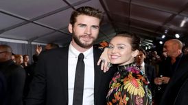  چرا مایلی سایرس لباس قرار اولش با همسر سابق خود را دور نمی‌اندازد؟