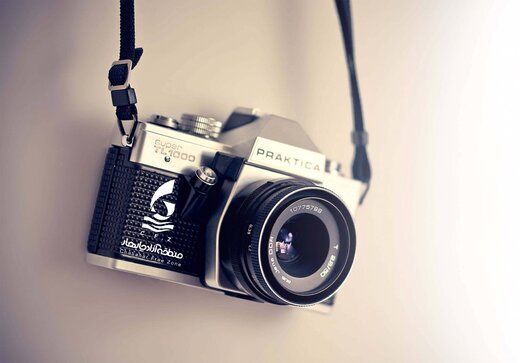 عکسی تکان‌دهنده از عزاداری مادر یک معترض