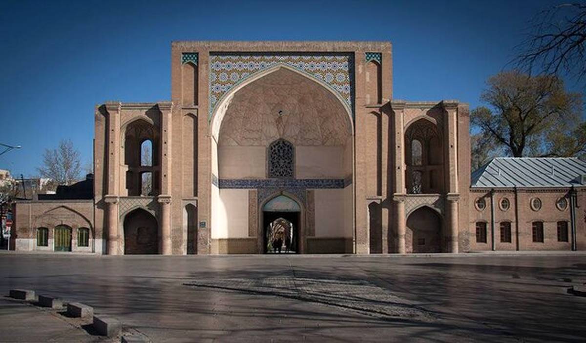 آغاز فاز سوم کف‌سازی محوطه دولتخانه‌ صفوی قزوین