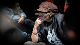 بازیگران معروف در نمایش های آبان ماه