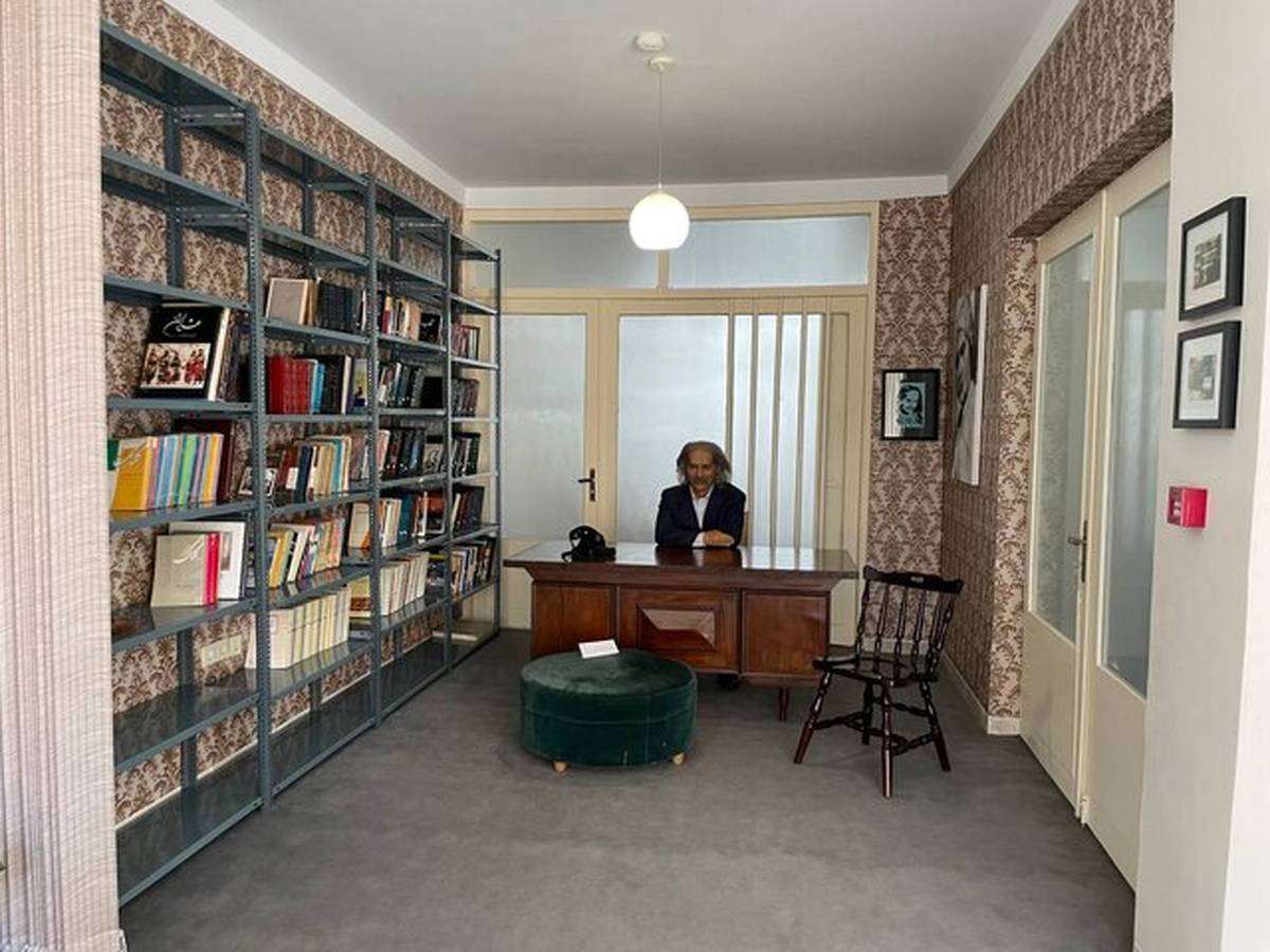 گلههای ادامهدار فرزند اخوان ثالث