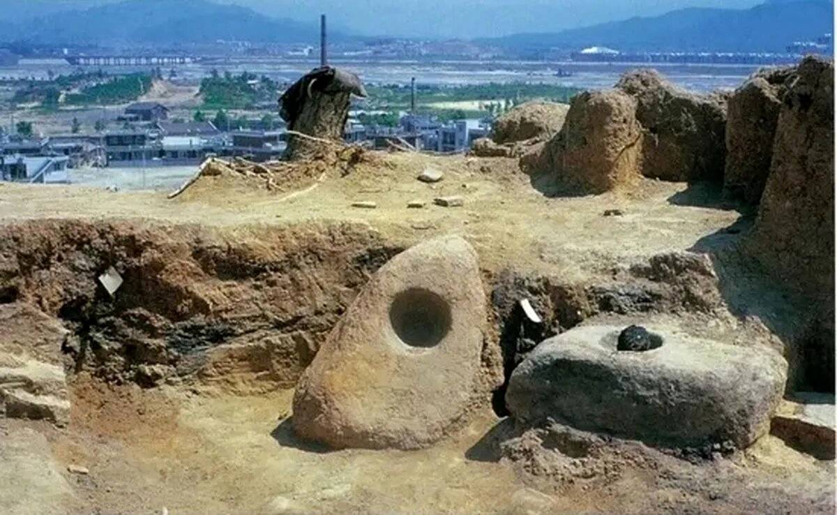 دیگ‌های غذایی که بعد از ۱۵۰۰ سال از زیر خاک بیرون آمدند