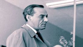 رهی معیری؛ داستان عشقی که زندگی شاعر را تغییر داد
