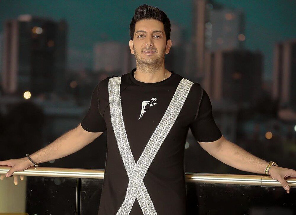 فرزاد فرزین: فکر می‌کردند ادای فریدون فروغی را درمی‌آورم!