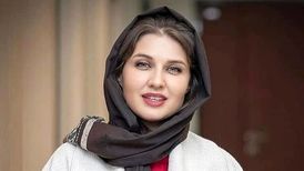 بازیگر فرانسوی با مانتوی سنتی ایرانی