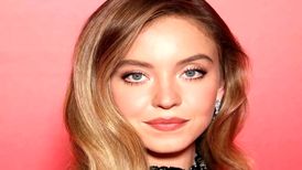 حمله تند به بازیگر زن پرحاشیه: تو یک احمقی!