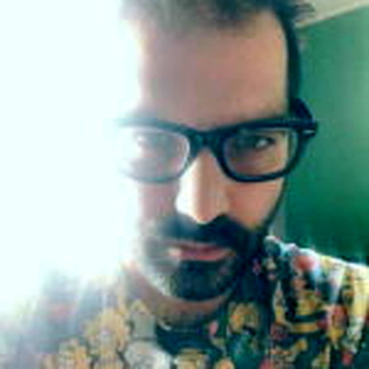 آهنگ «تو خیلی دوری» از بهزاد عمرانی