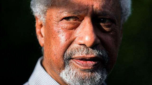 نویسنده‌ای که غیرقانونی مهاجرت کرد