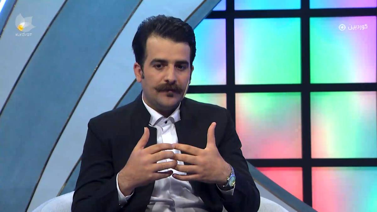 خواننده قدیمی عصر جدید به غار کرفتو میرود