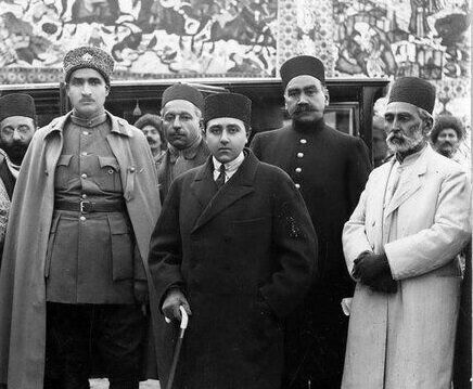 ظاهر فرزندان احمدشاه قاجار در دهه ۱۳۰۰ 
