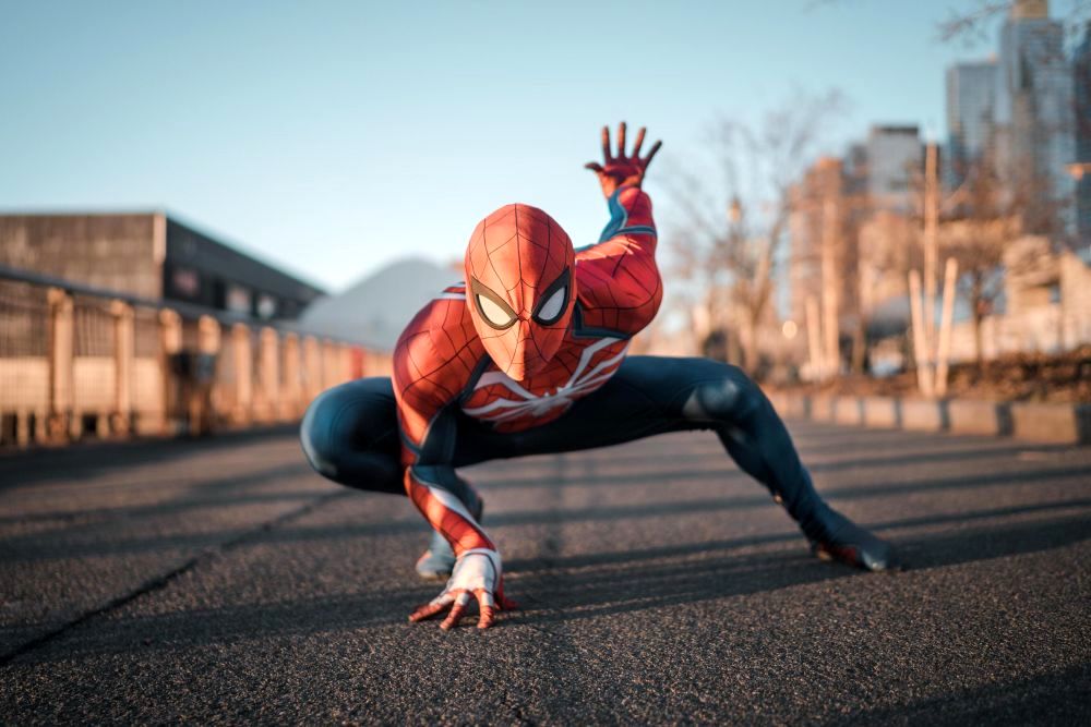 لباس واقعی مرد عنکبوتی با قیمت سرسام‌آور فروخته می‌شود
